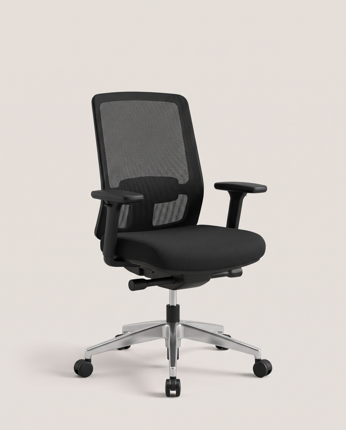 Vantage Mesh Task Chair - front three-quarter hero shot
